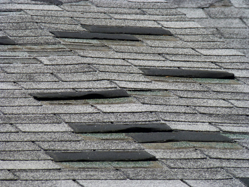 How to Quickly Fix Granular Loss on Your Roof: Zees Roofing Guide 101